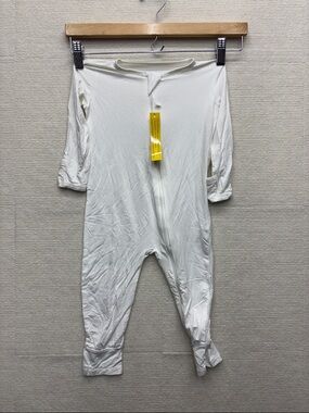 New Guisby | bamboo White Infant One-Piece Zipper Romper 12-18 months